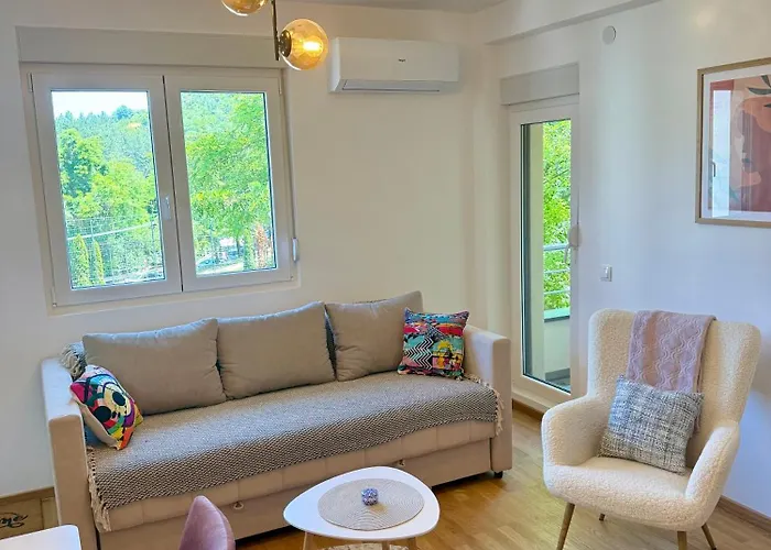 Lejlighed Tajna Ozrena - *